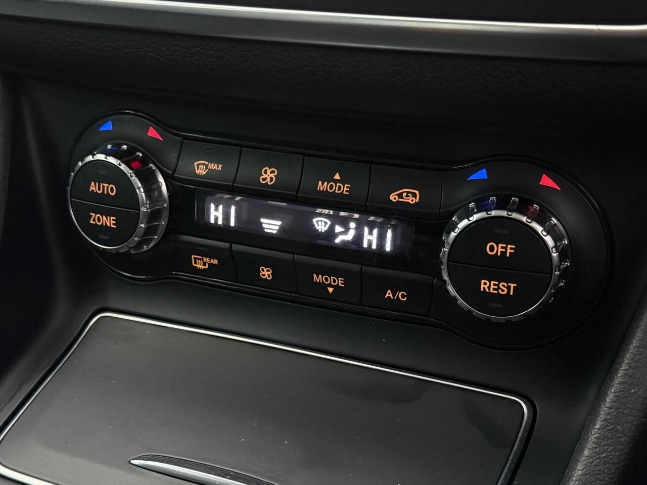 Mercedes-Benz GLA thumbnail Misc Controls