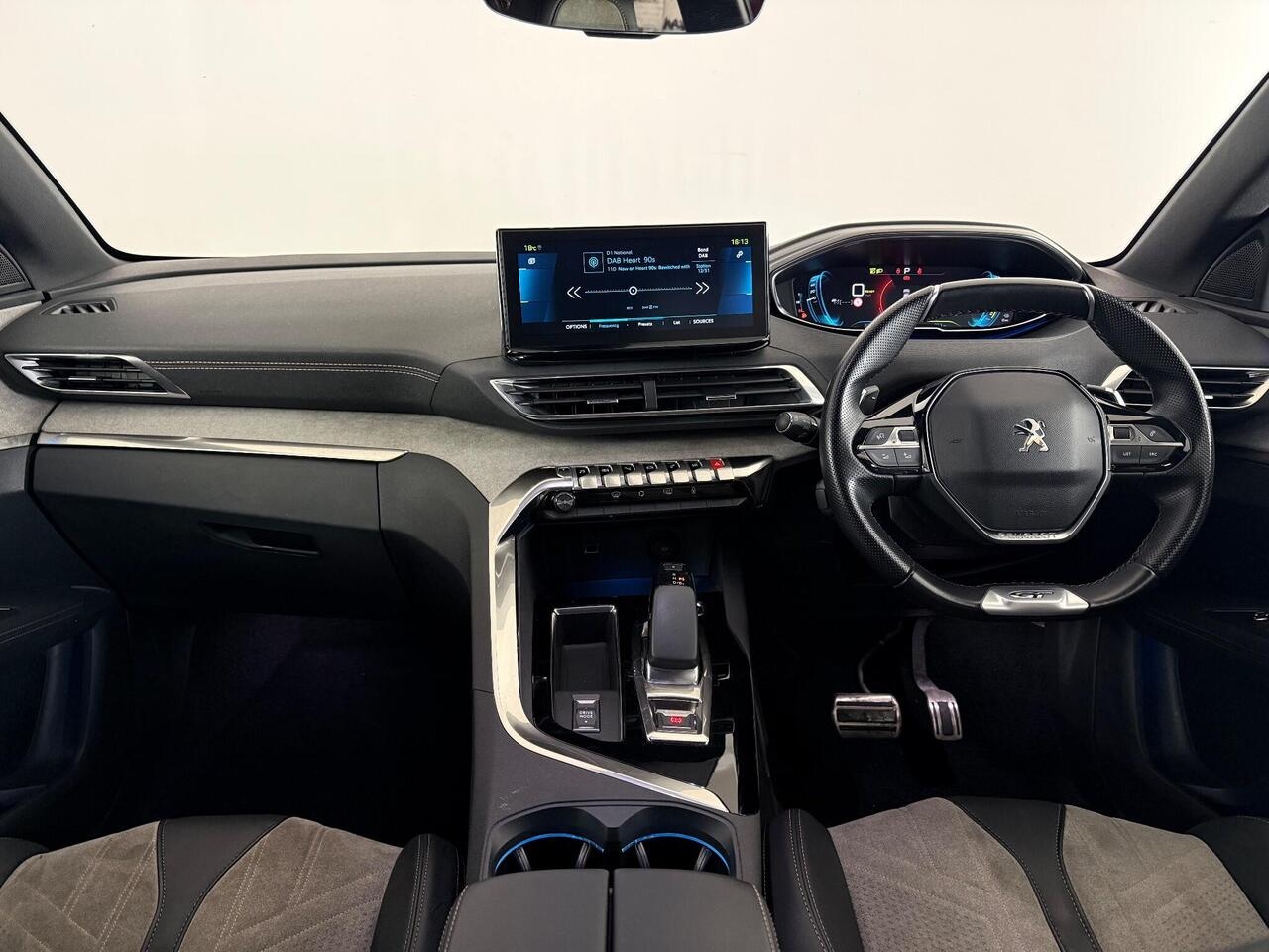 Peugeot 3008 thumbnail Interior Front