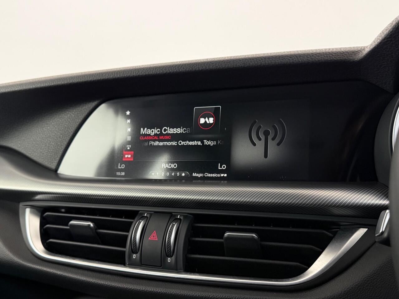 Alfa Romeo Stelvio thumbnail Infotainment System