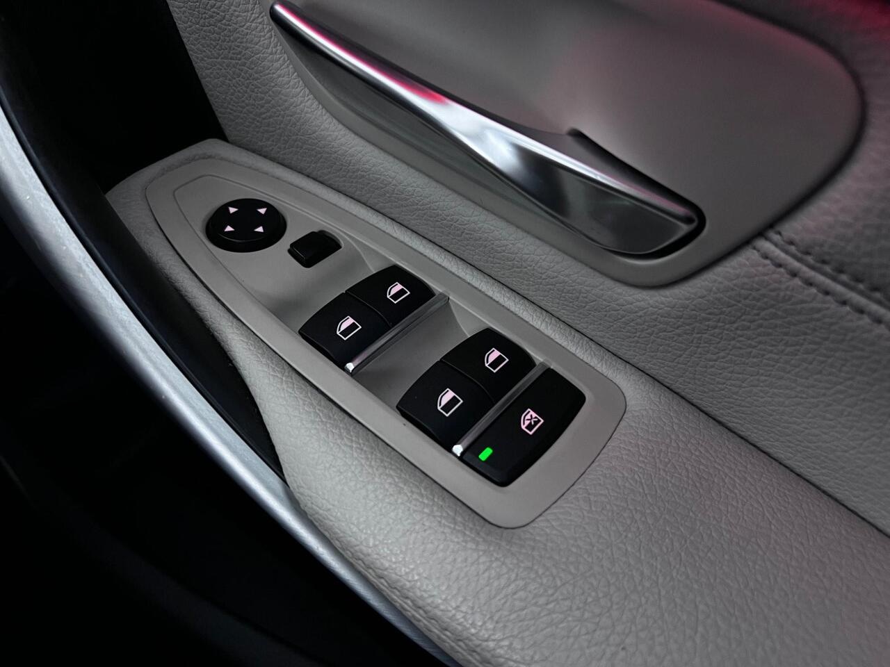 BMW 3 Series thumbnail Misc Controls