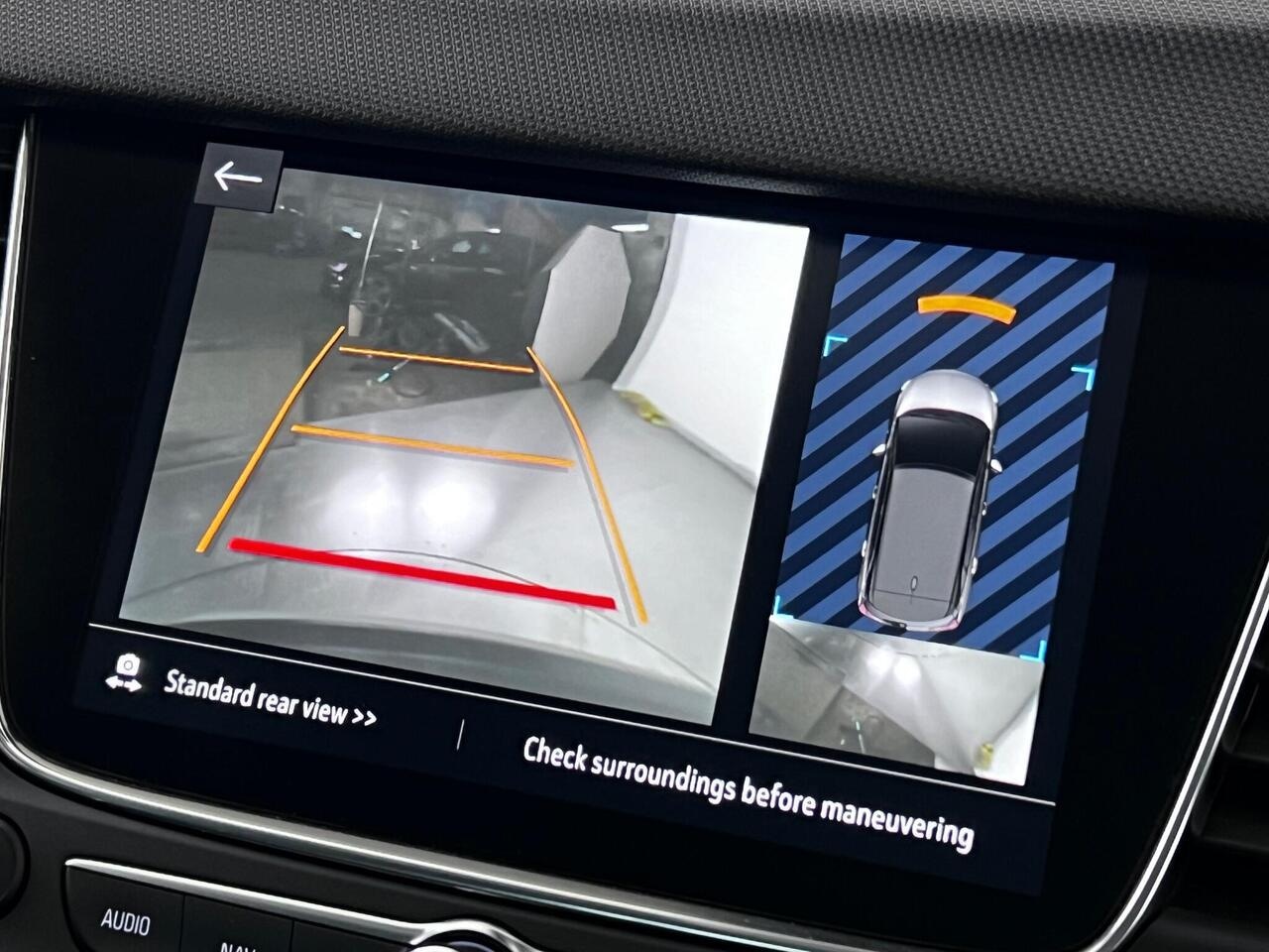 Vauxhall Crossland thumbnail Infotainment System