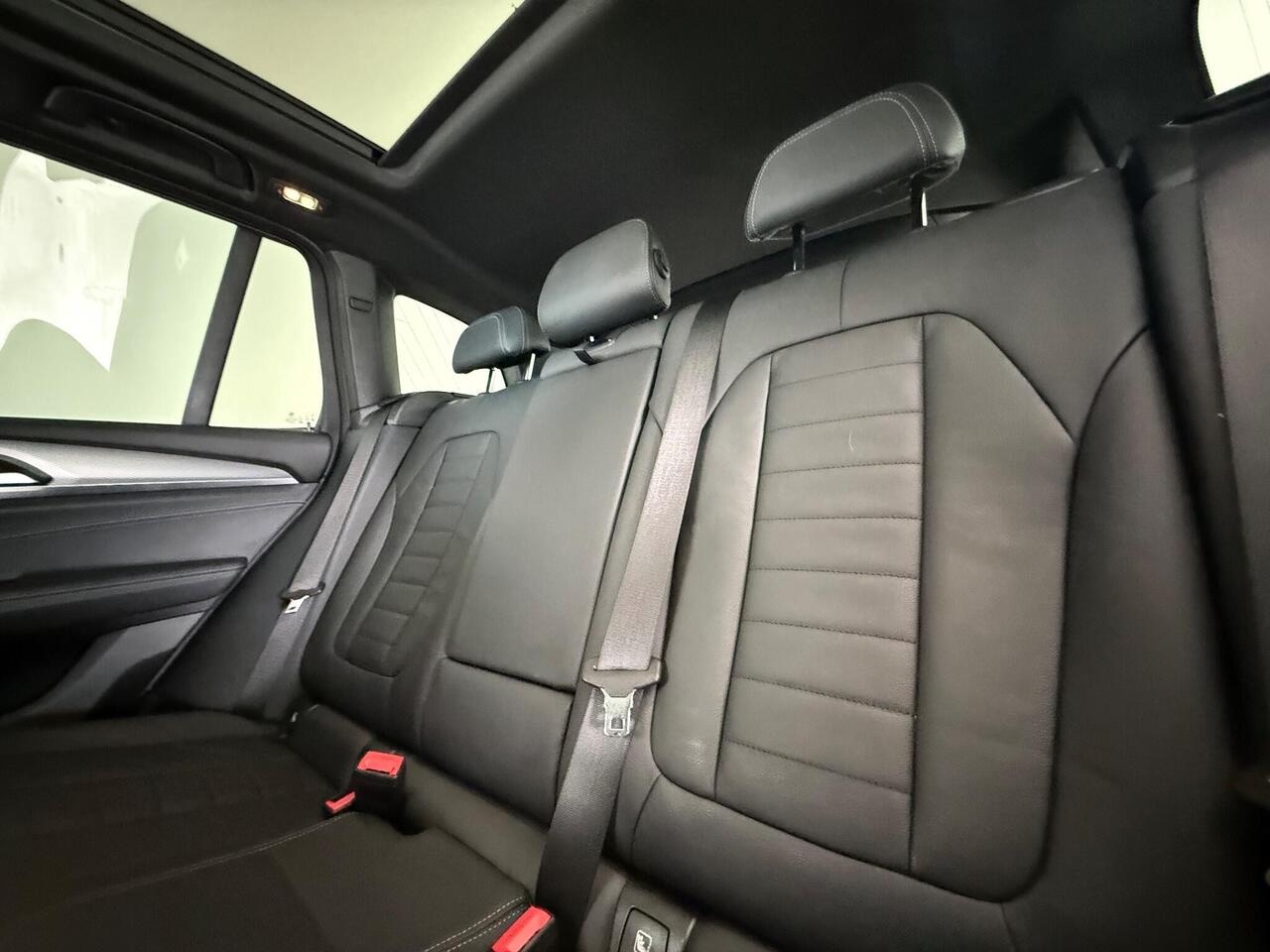 BMW X3 thumbnail Seats Rear