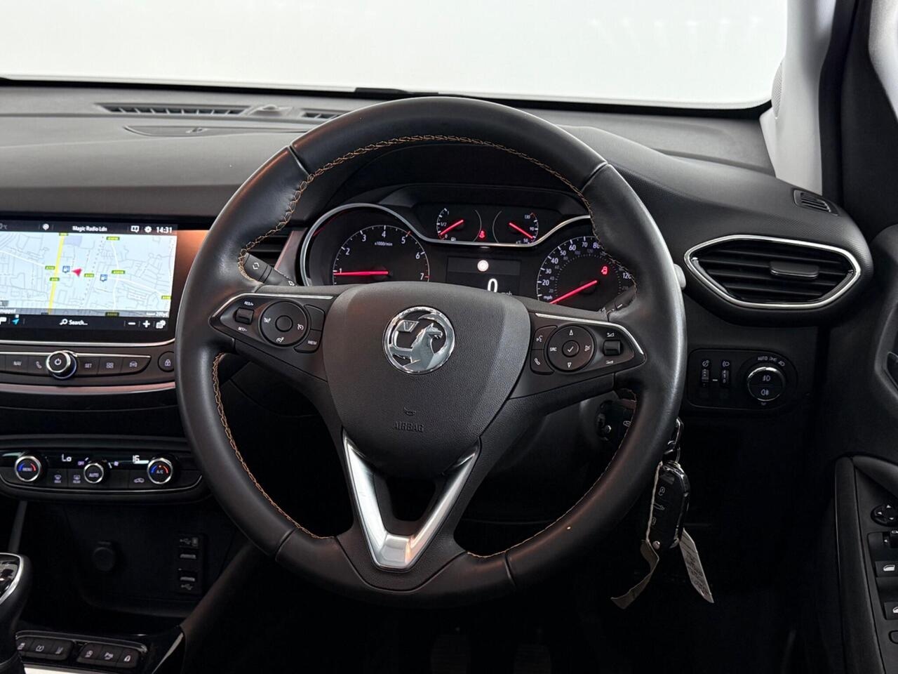 Vauxhall Crossland X thumbnail Steering Wheel