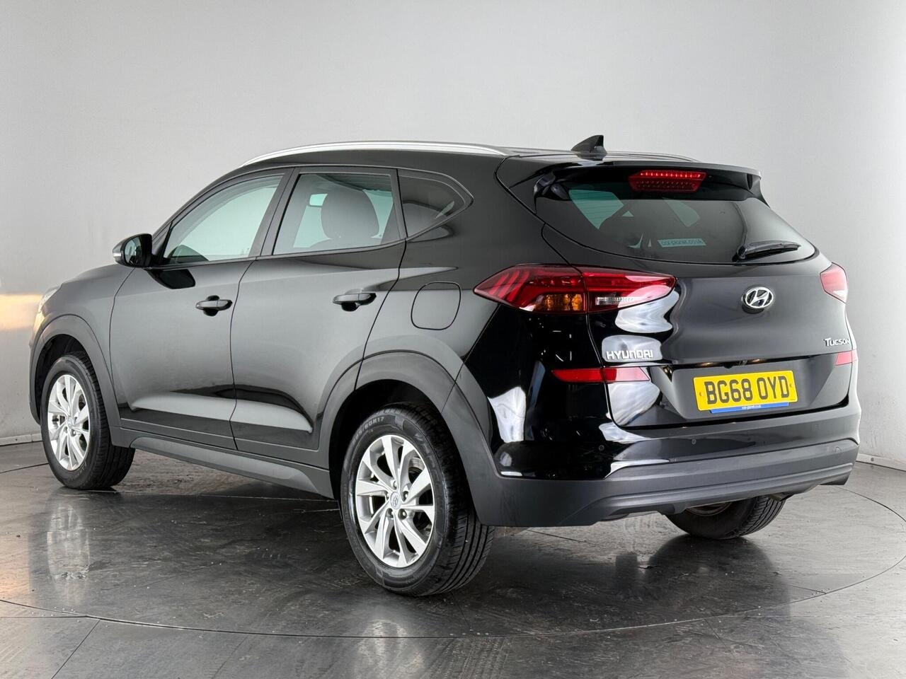 Hyundai TUCSON thumbnail Rear Left