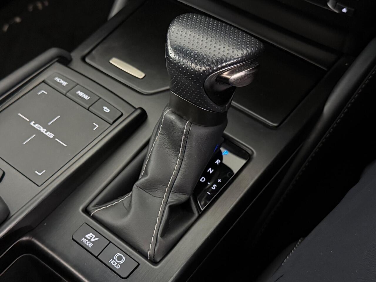 Lexus ES thumbnail Interior Front