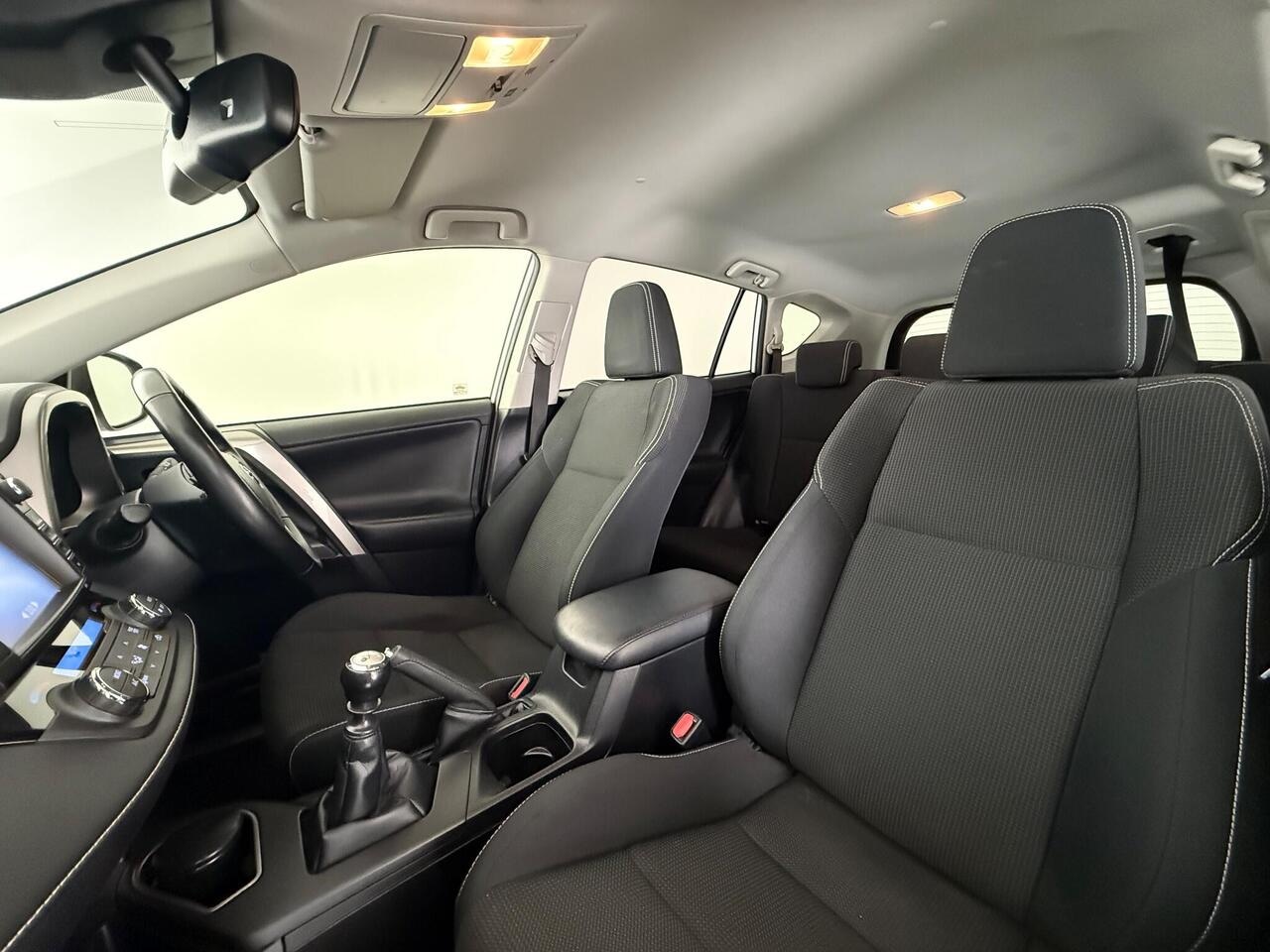 Toyota RAV4 thumbnail Seat Front Passenger