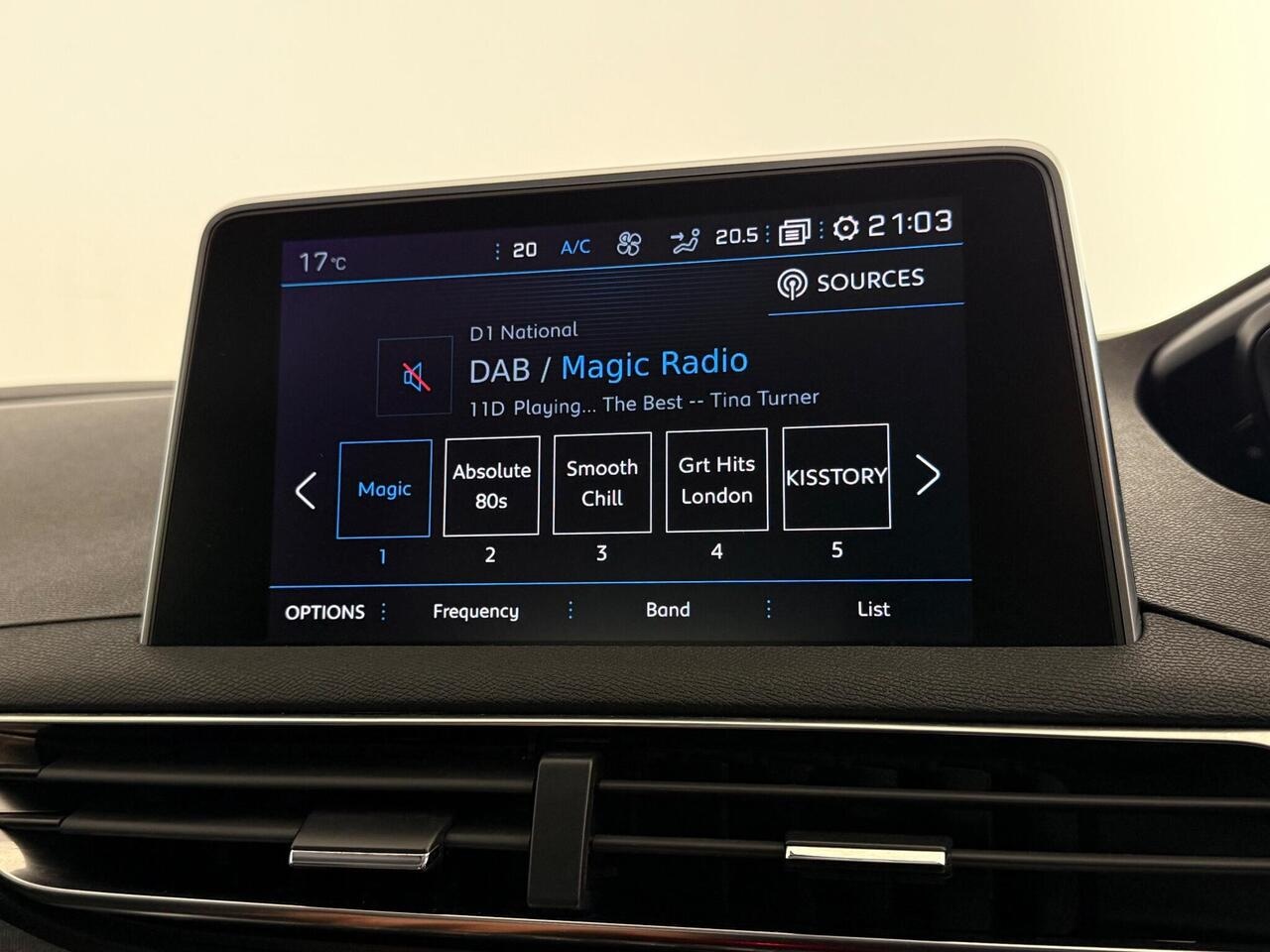 Peugeot 3008 thumbnail Infotainment System