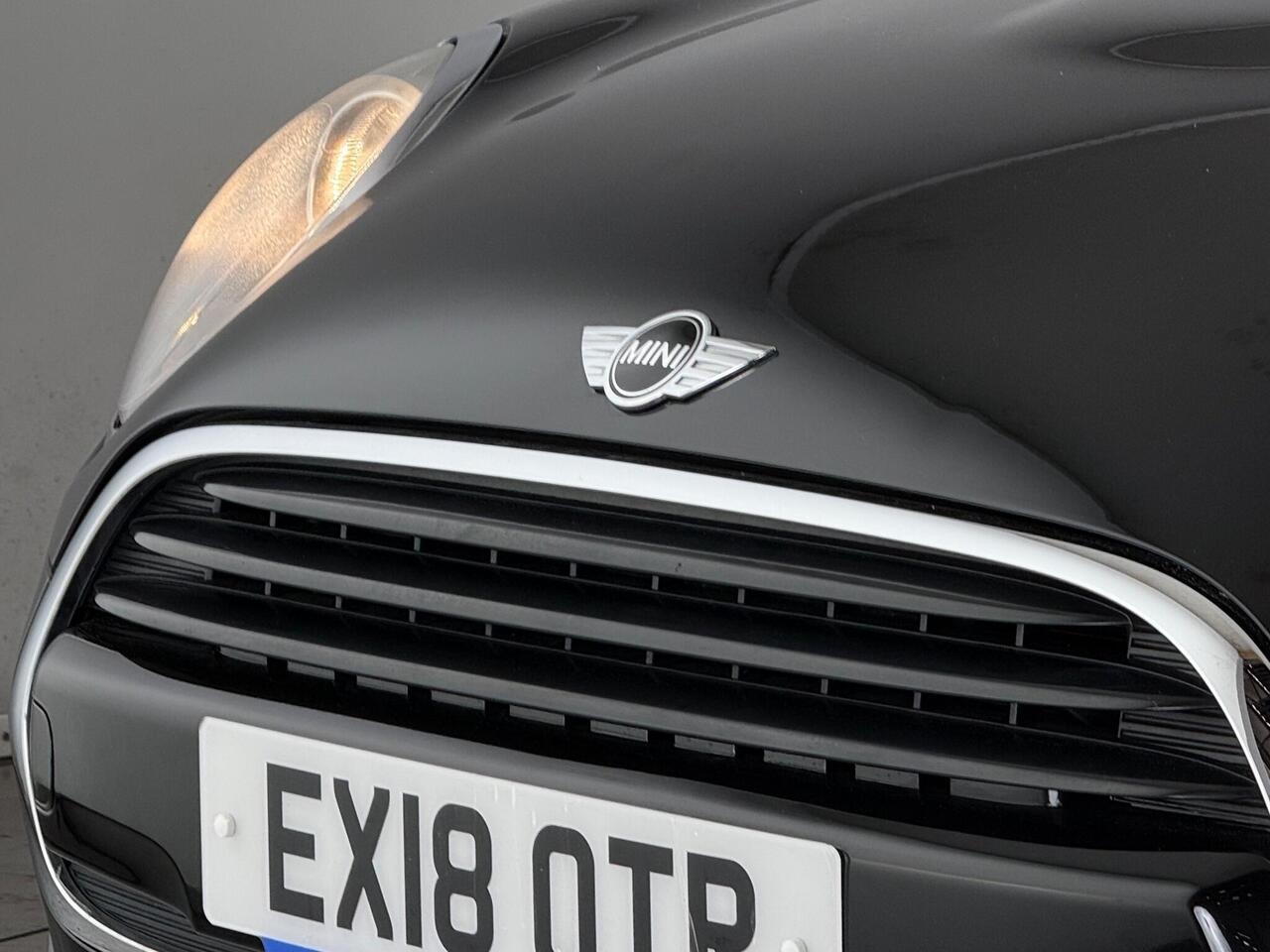 MINI Hatch thumbnail Badge Exterior