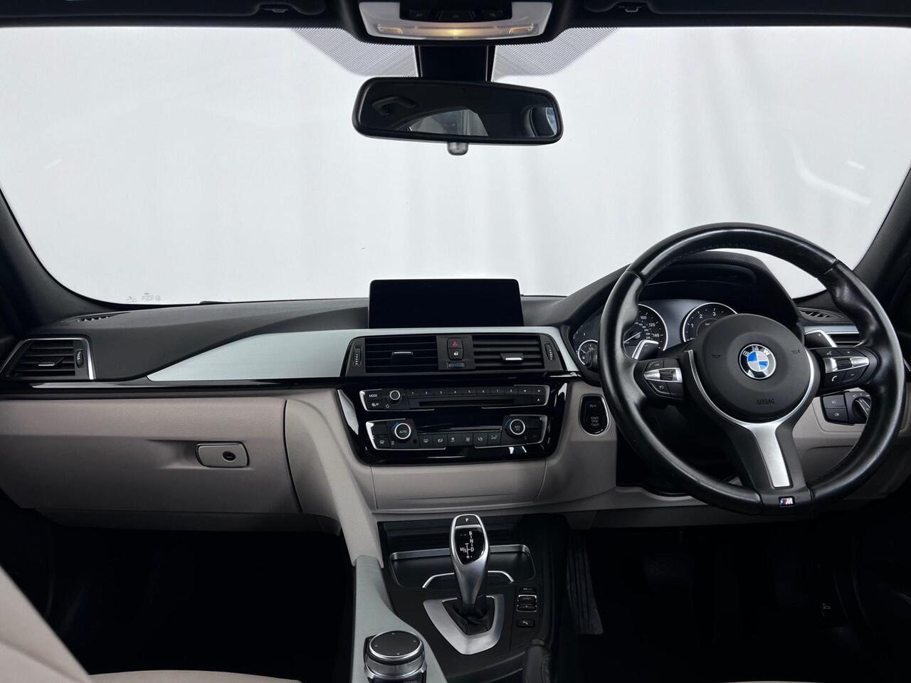 BMW 3 Series thumbnail Interior Front