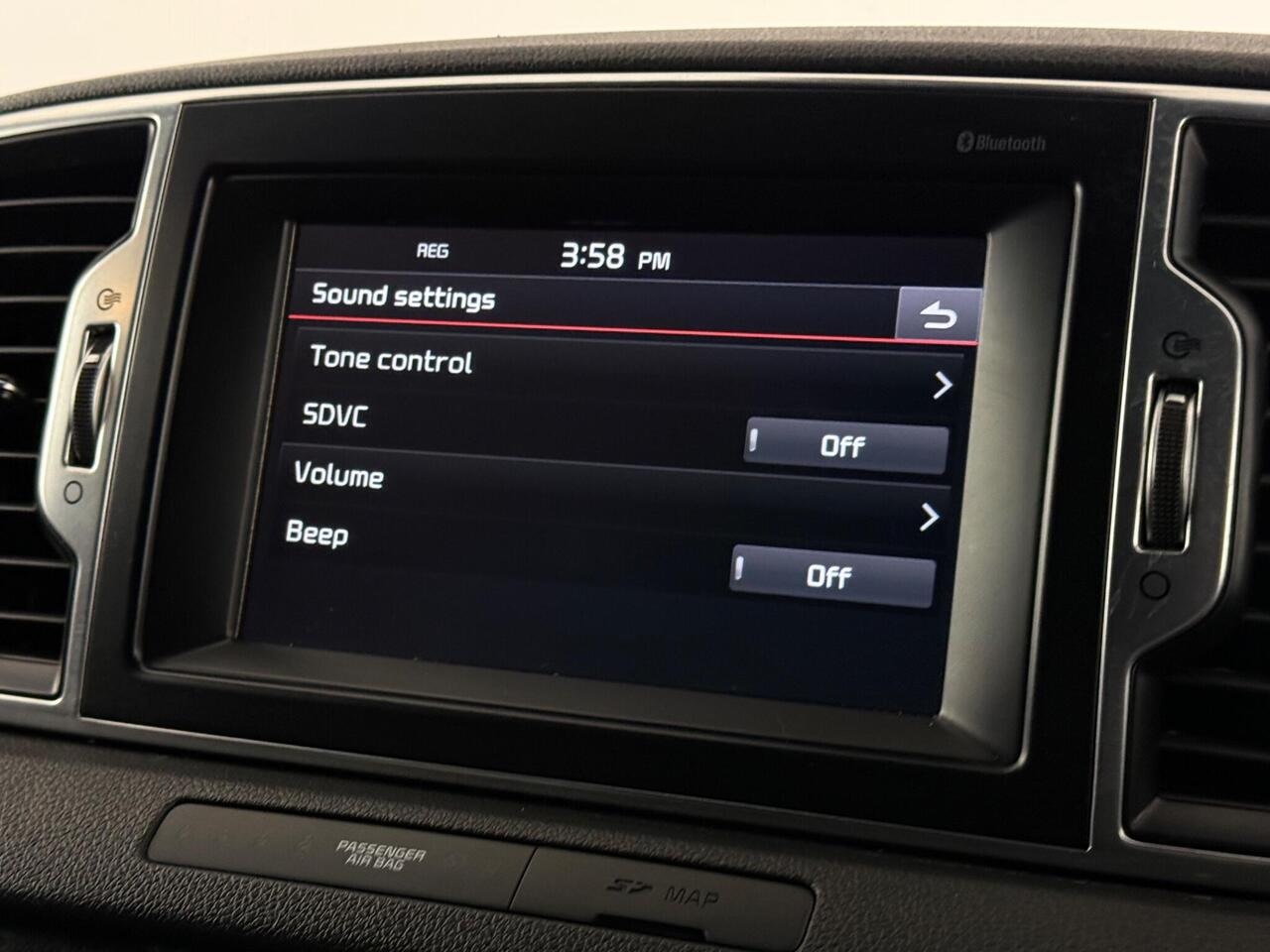 Kia Sportage thumbnail Infotainment System