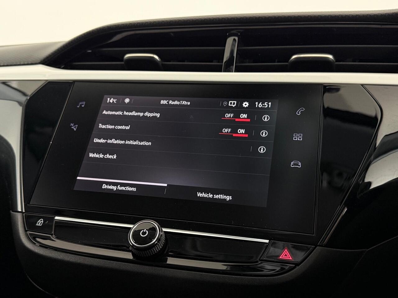 Vauxhall Corsa thumbnail Infotainment System
