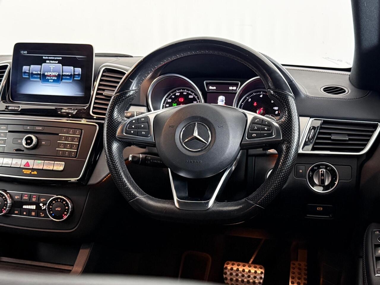 Mercedes-Benz GLE thumbnail Steering Wheel