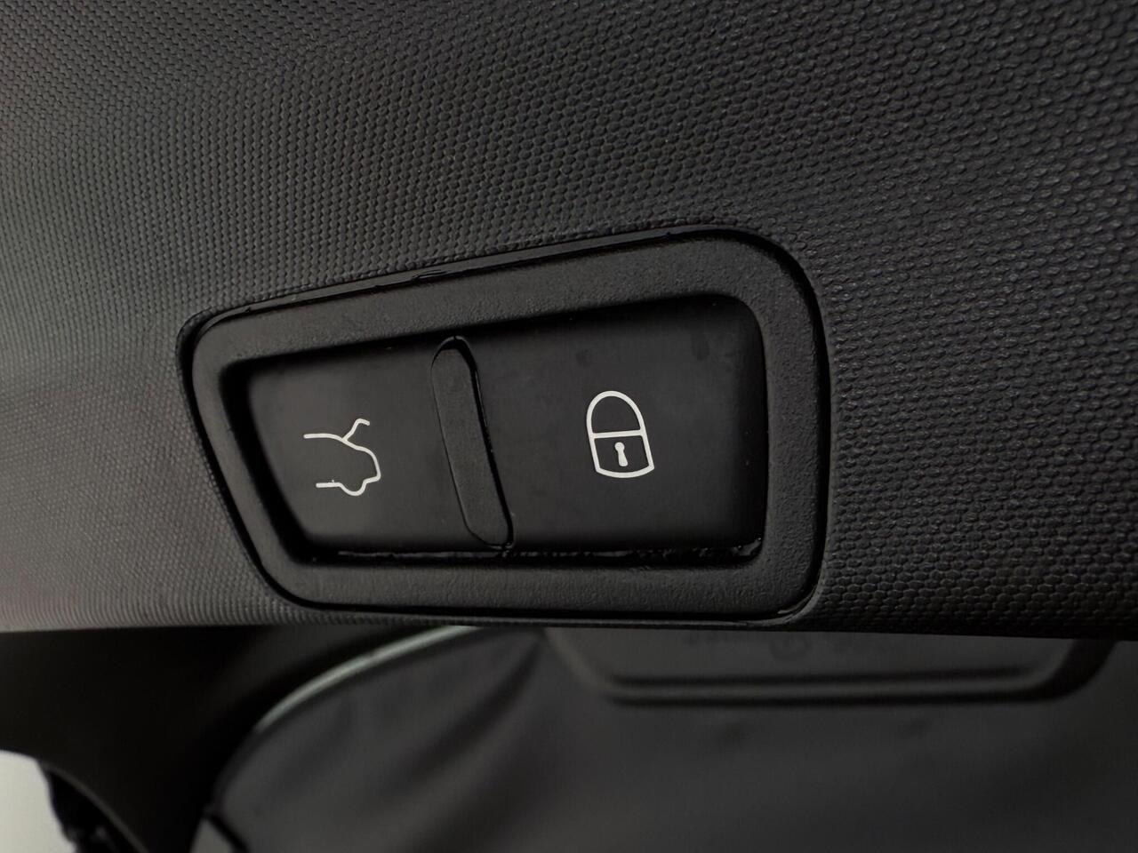 Alfa Romeo Stelvio thumbnail Misc Controls