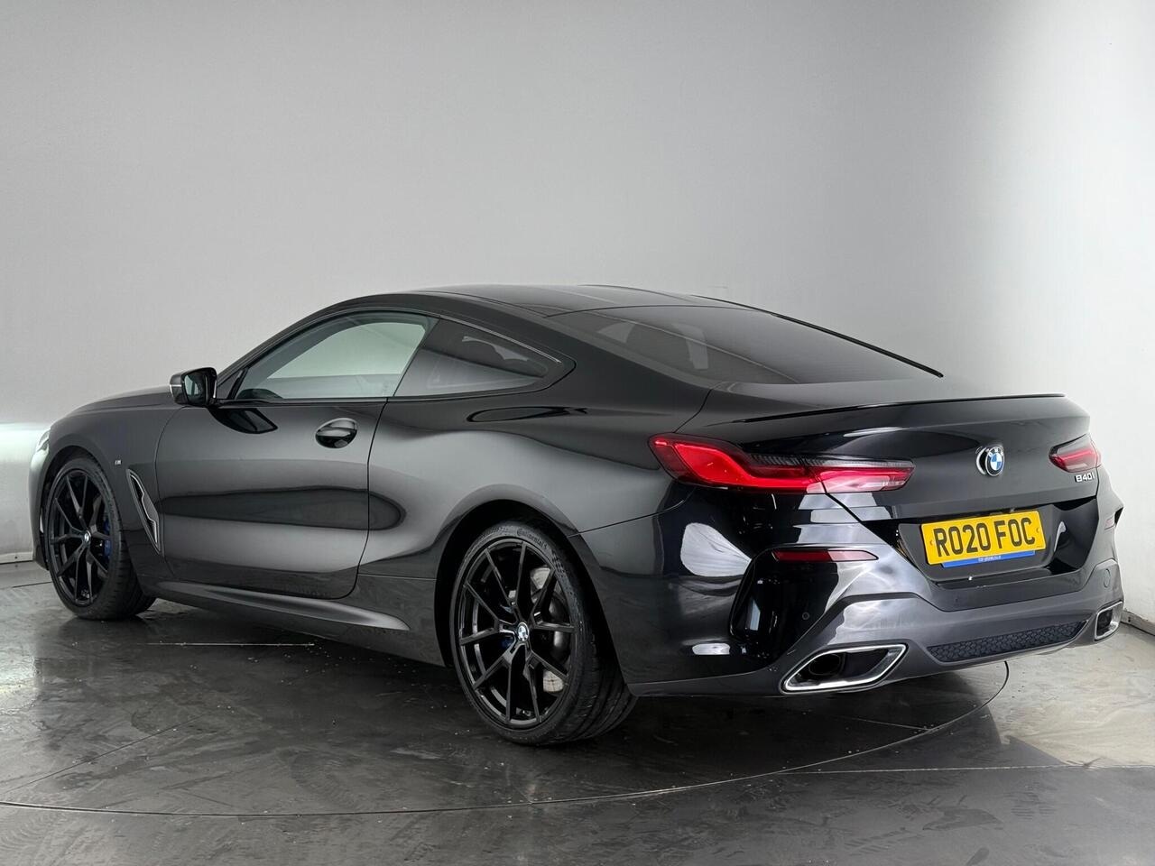 BMW 8 Series thumbnail Rear Left