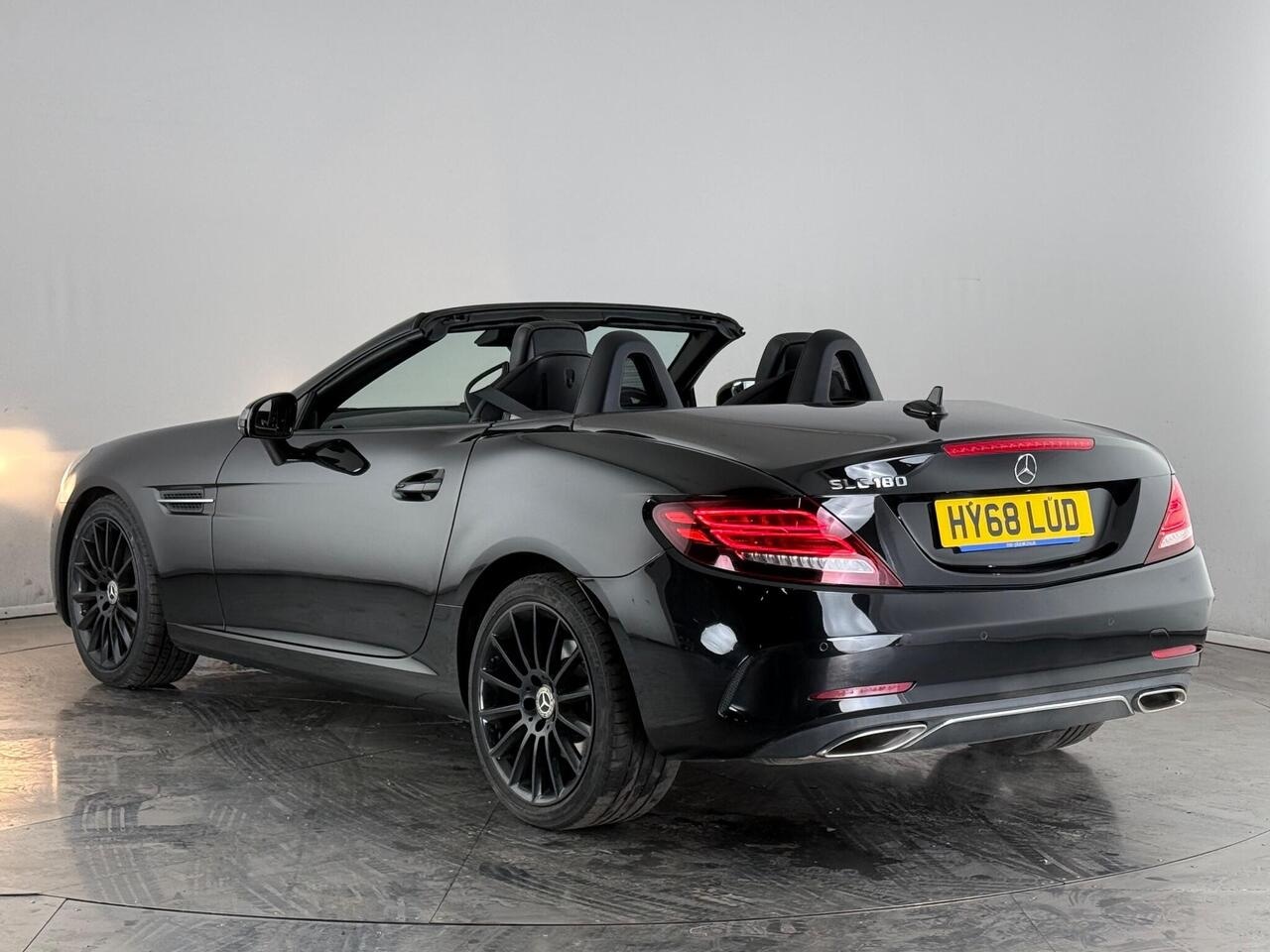 Mercedes-Benz SLC thumbnail Rear Left