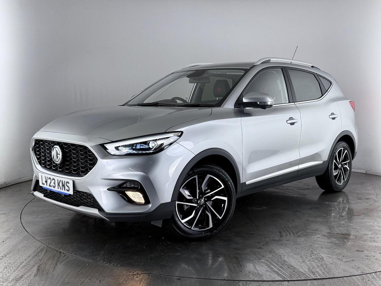 MG MG ZS thumbnail Front Left