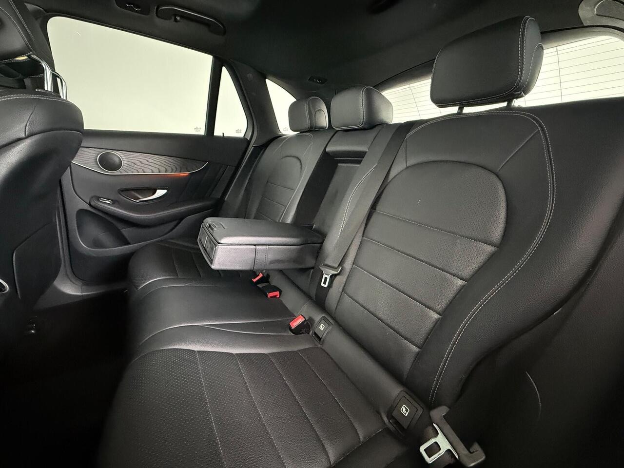 Mercedes-Benz GLC thumbnail Seats Rear