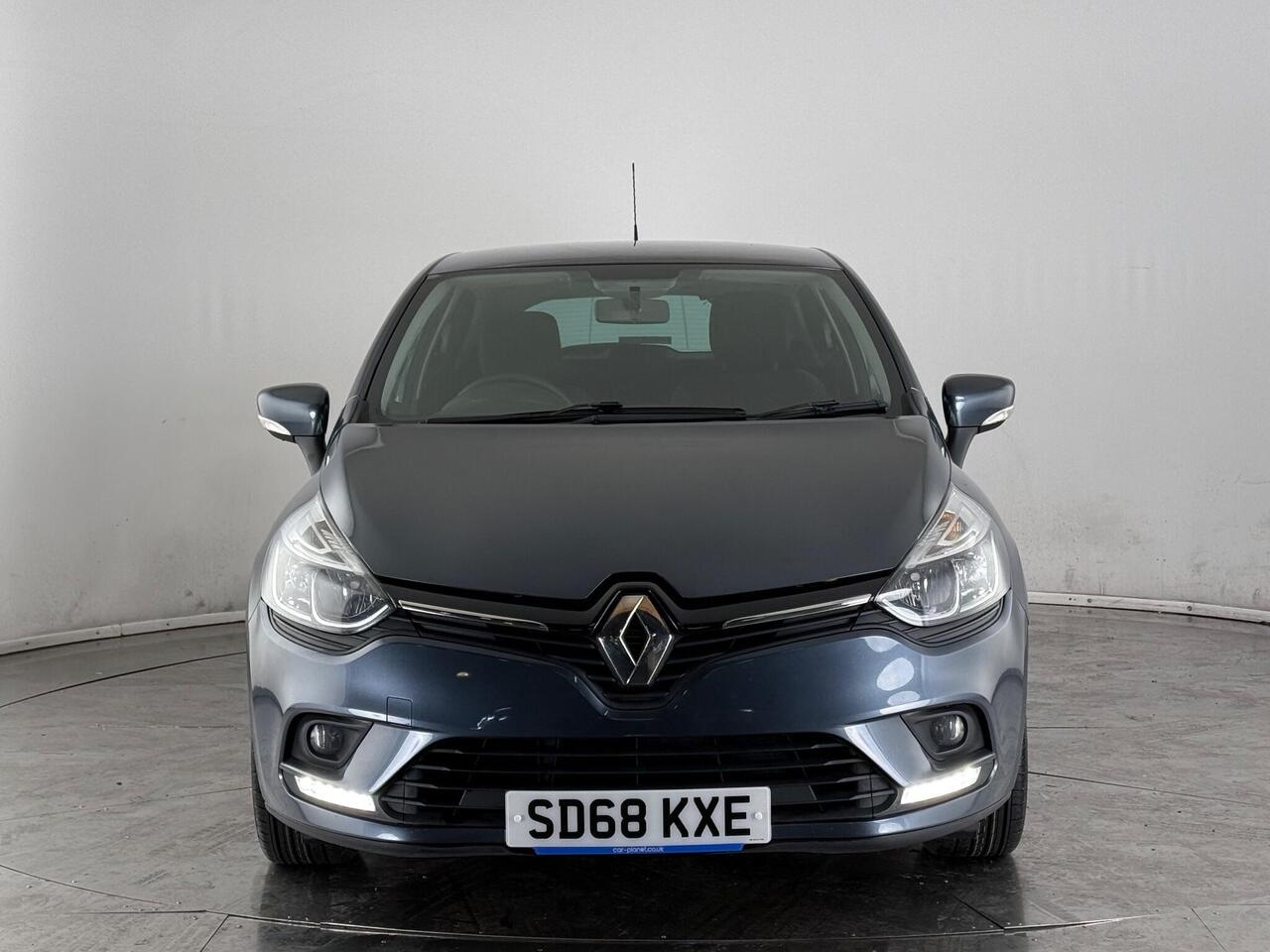 Renault Clio thumbnail Front