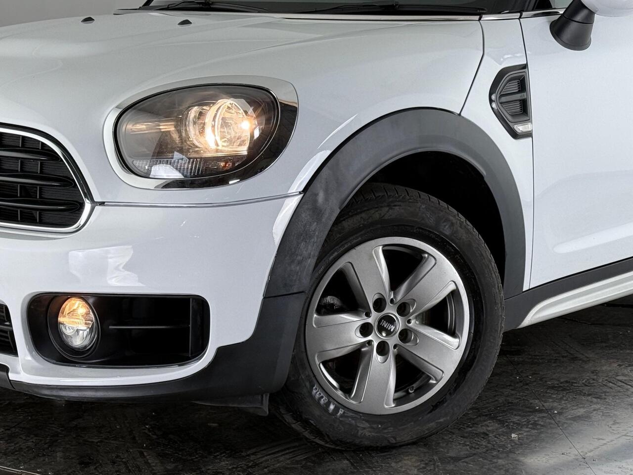 MINI Countryman thumbnail Wheel