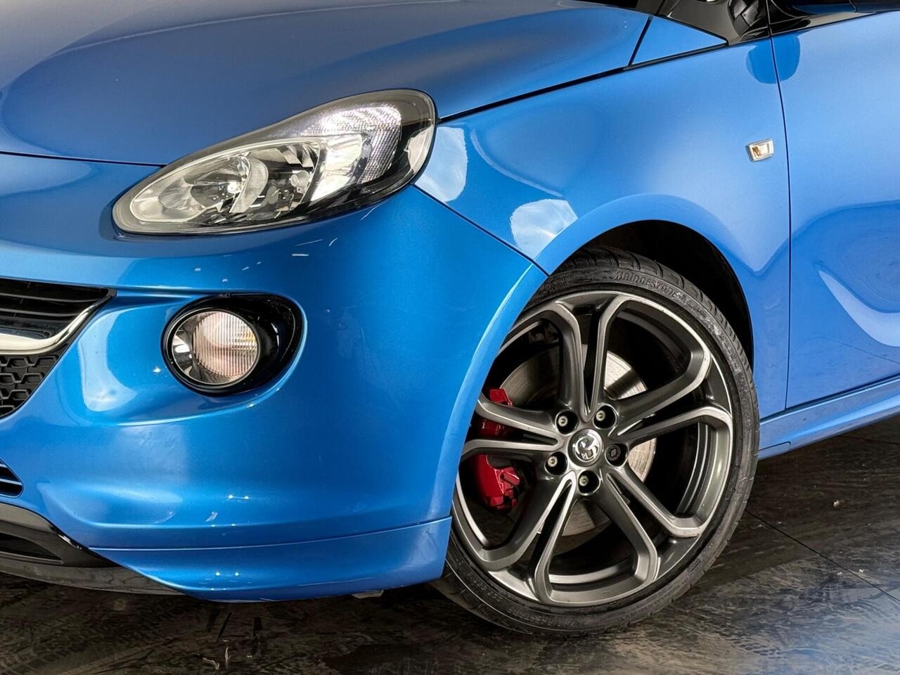 Vauxhall ADAM thumbnail Front Right