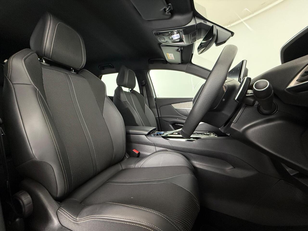 Peugeot 3008 thumbnail Seat Driver