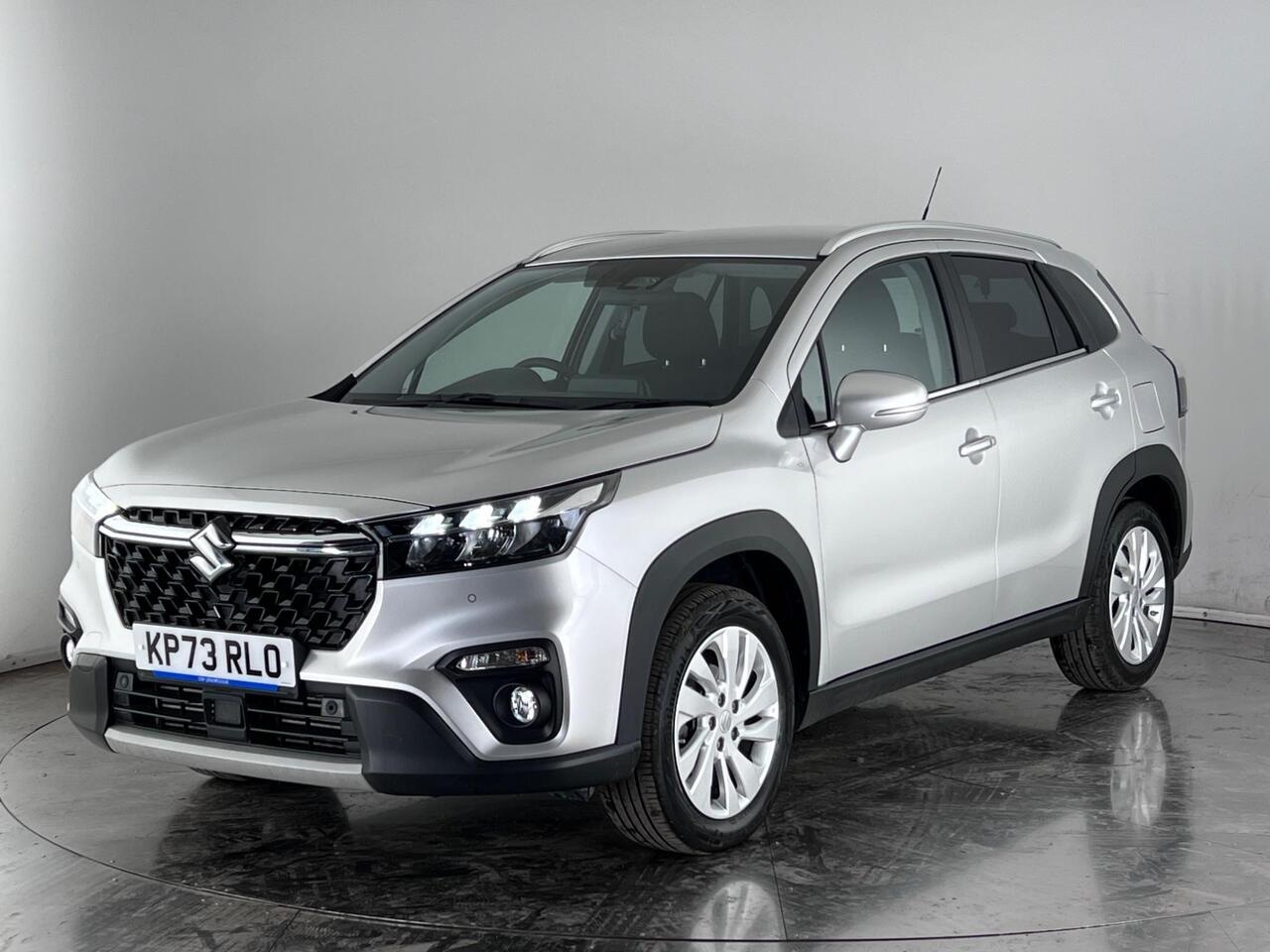 Suzuki S-Cross thumbnail Front Left