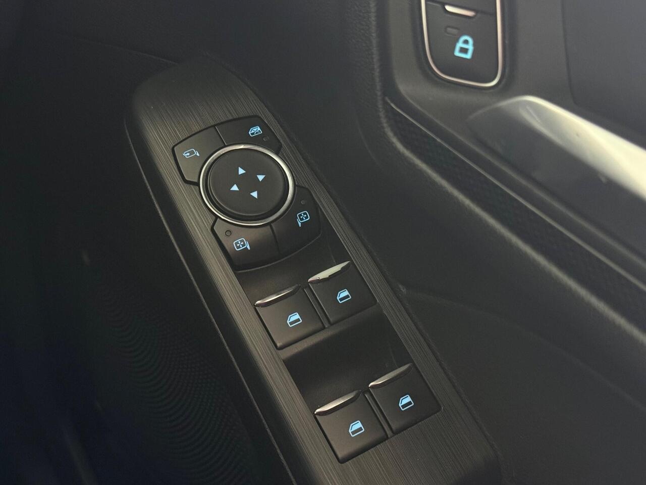 Ford Kuga thumbnail Misc Controls