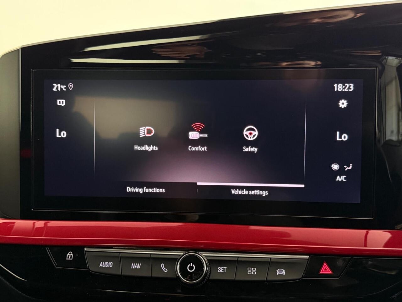 Vauxhall Mokka thumbnail Infotainment System