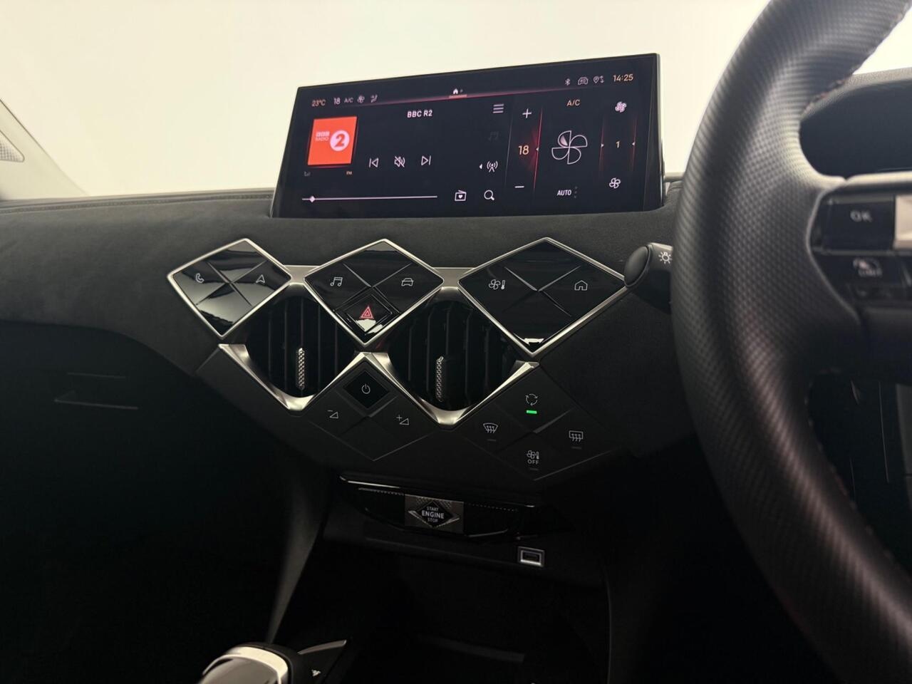 DS AUTOMOBILES DS 3 thumbnail Infotainment System
