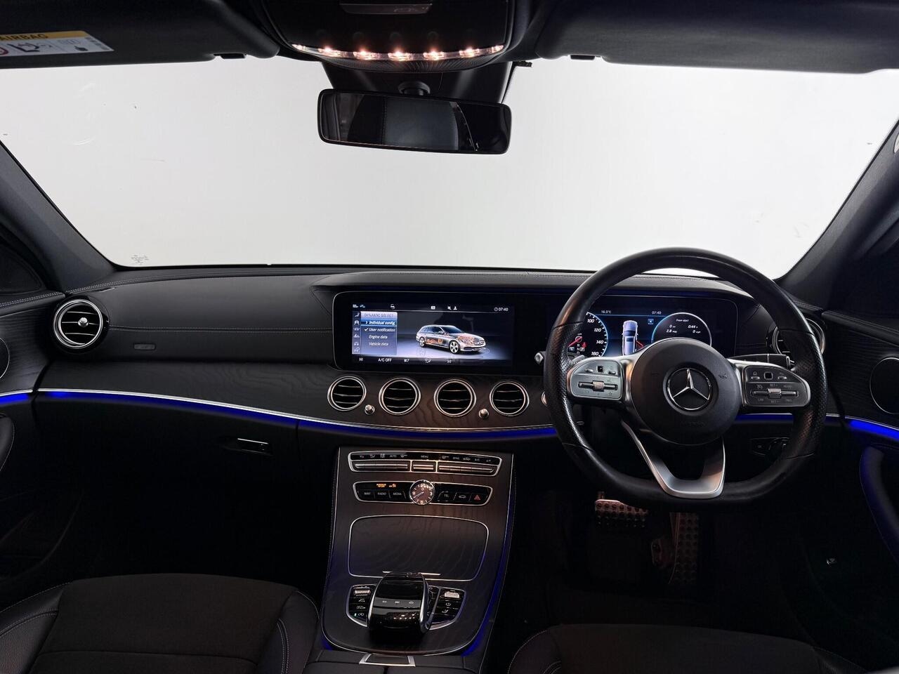 Mercedes-Benz E Class thumbnail Interior Front