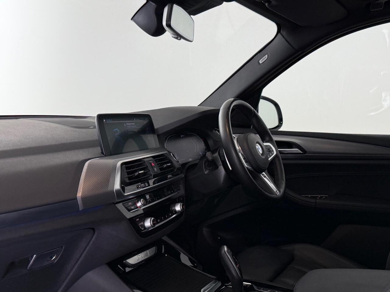 BMW X3 thumbnail Interior Front