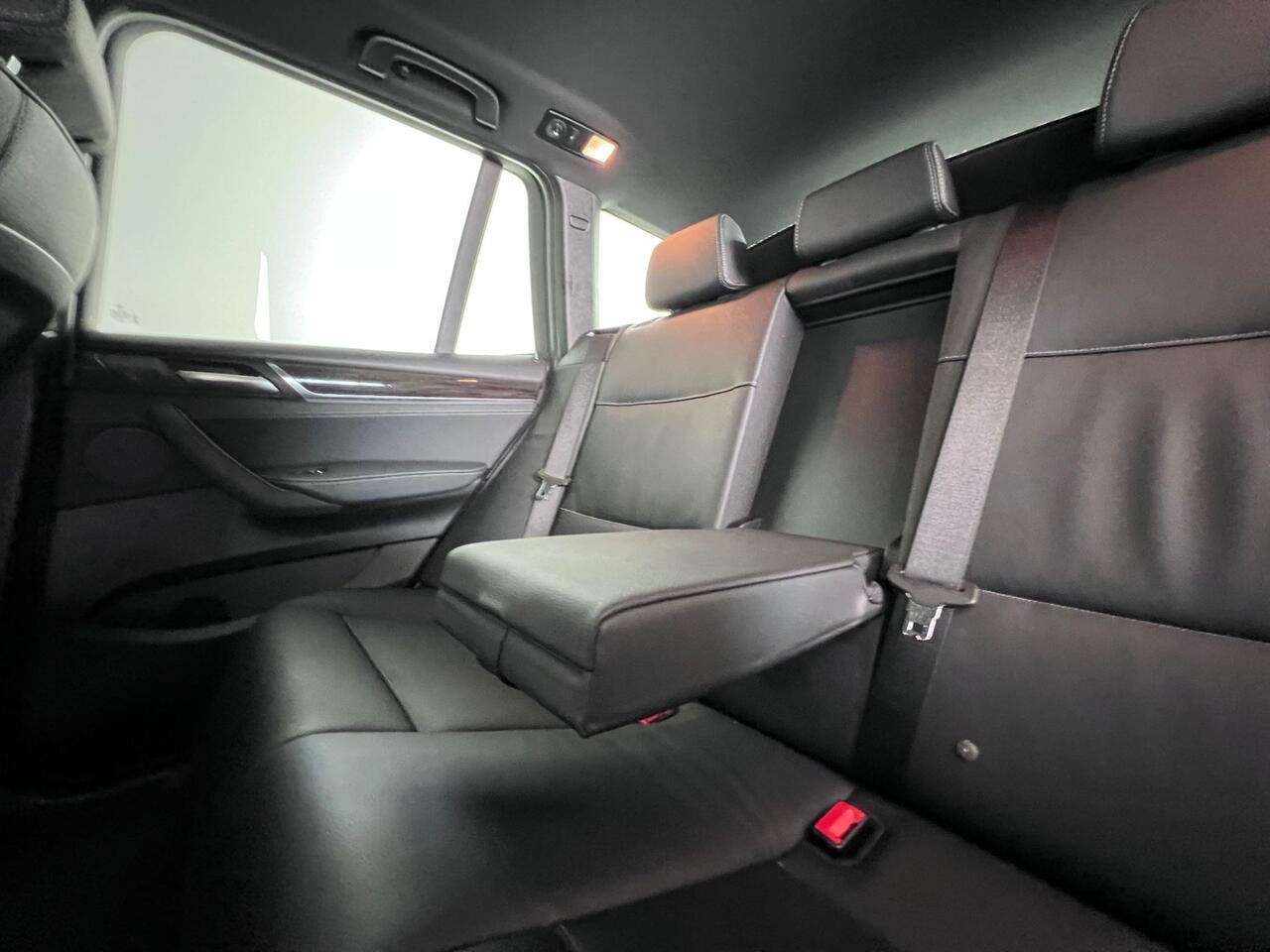 BMW X3 thumbnail Seats Rear