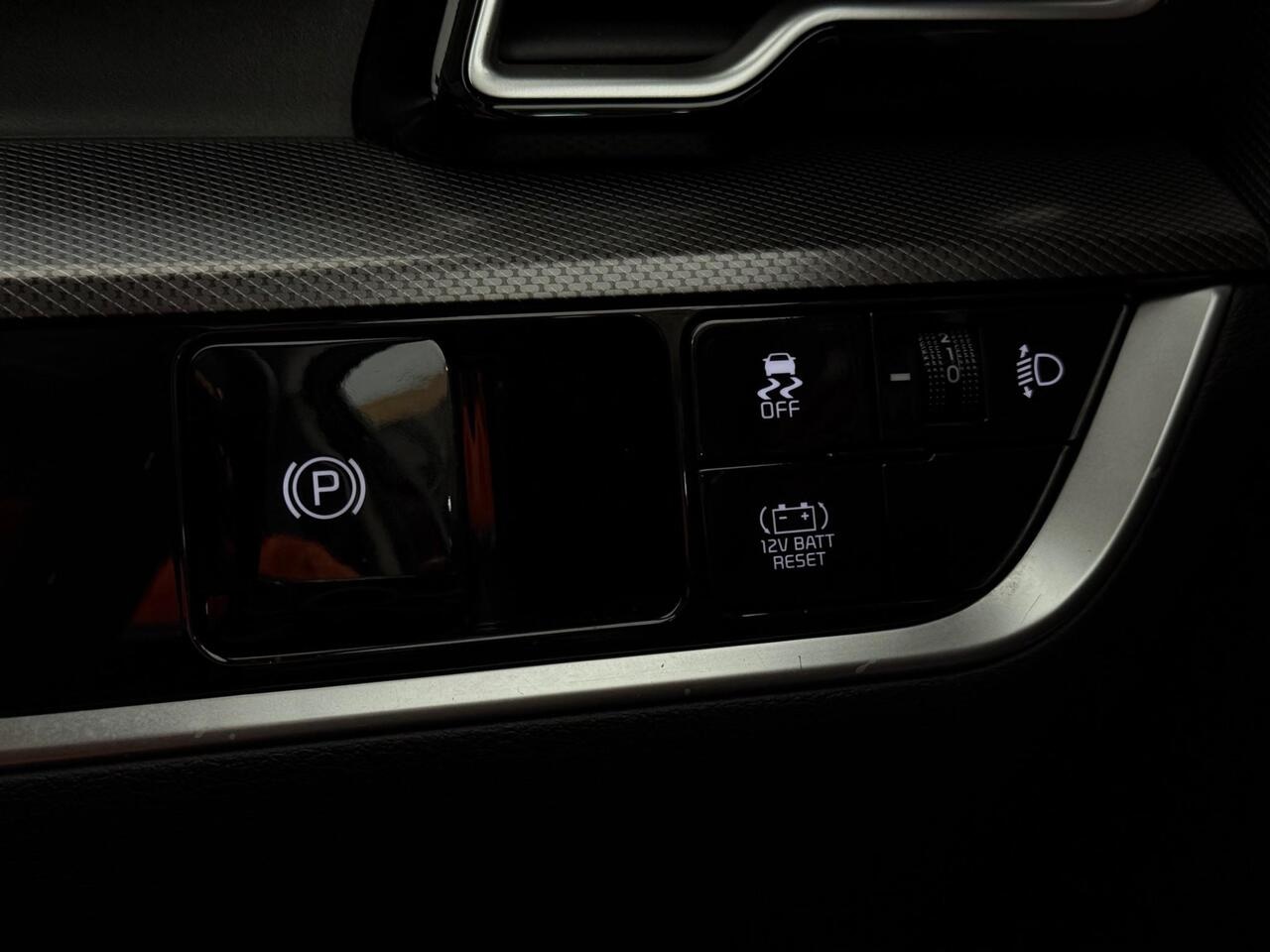 Kia Sportage thumbnail Misc Controls