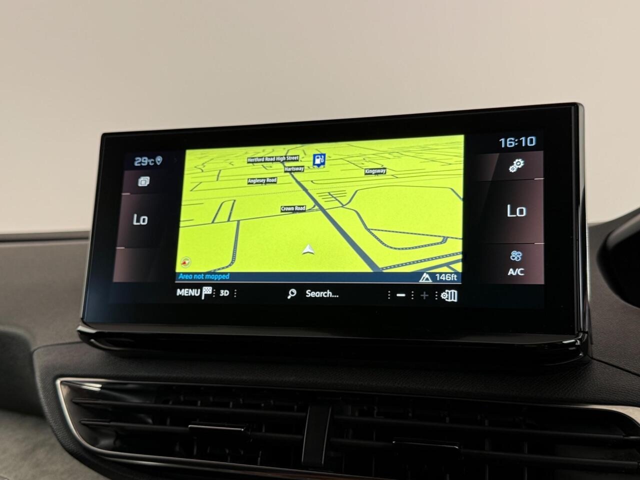 Peugeot 3008 thumbnail Infotainment System