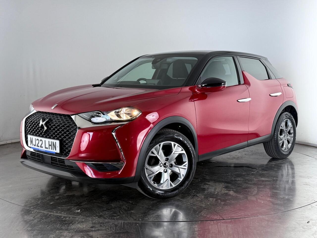 DS AUTOMOBILES DS 3 CROSSBACK thumbnail Front Left