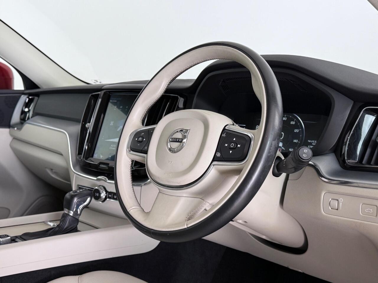 Volvo XC60 thumbnail Interior Front