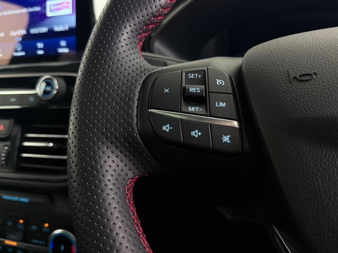 Ford Kuga thumbnail Misc Controls