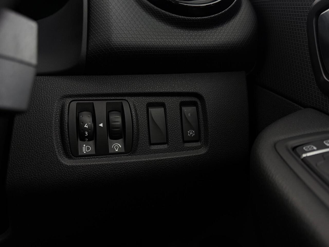Renault Clio thumbnail Misc Controls