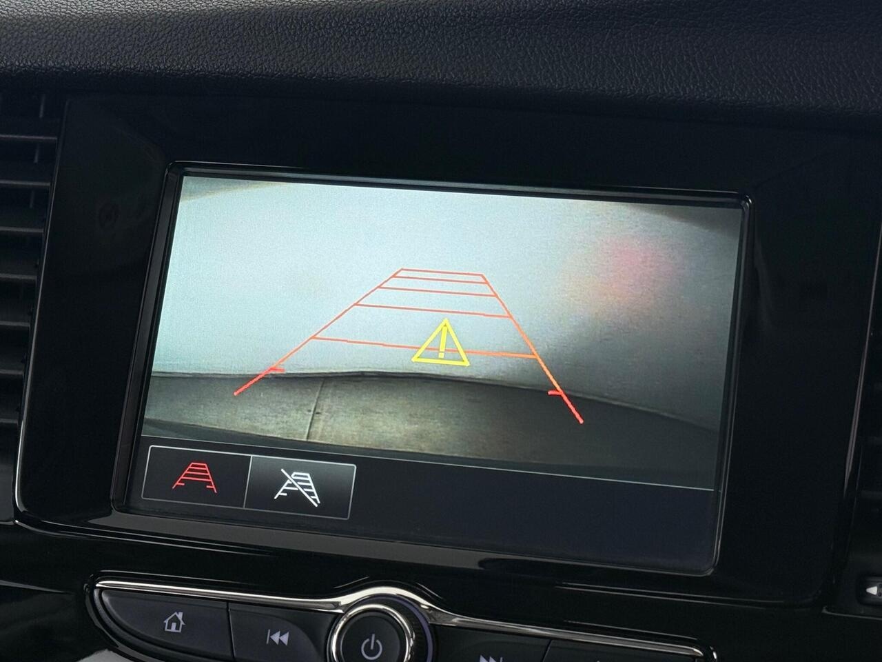 Vauxhall Mokka X thumbnail Infotainment System
