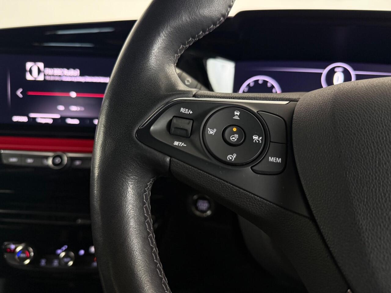 Vauxhall Mokka thumbnail Misc Controls
