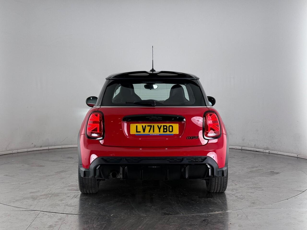 MINI Hatch thumbnail Rear
