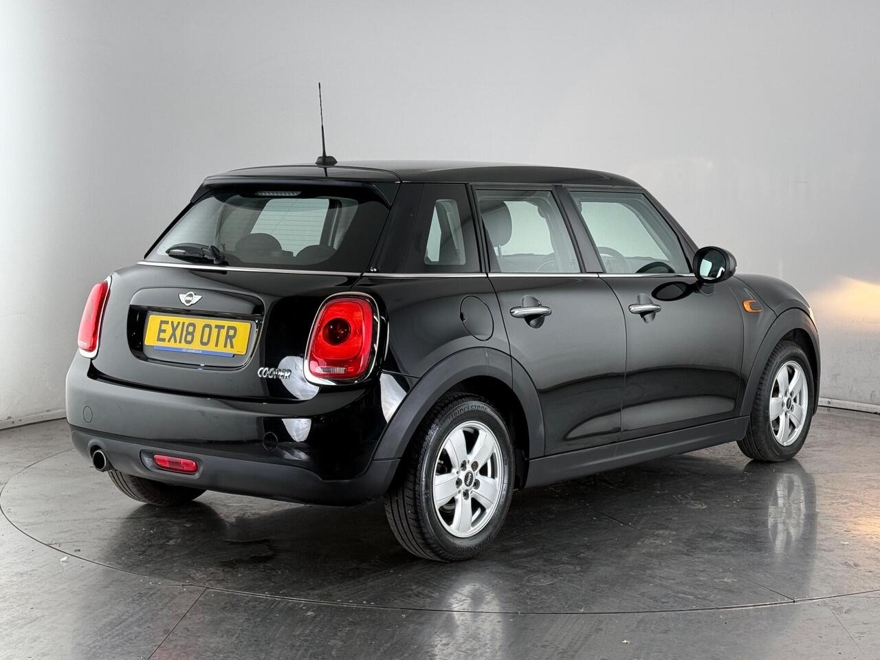 MINI Hatch thumbnail Rear Right