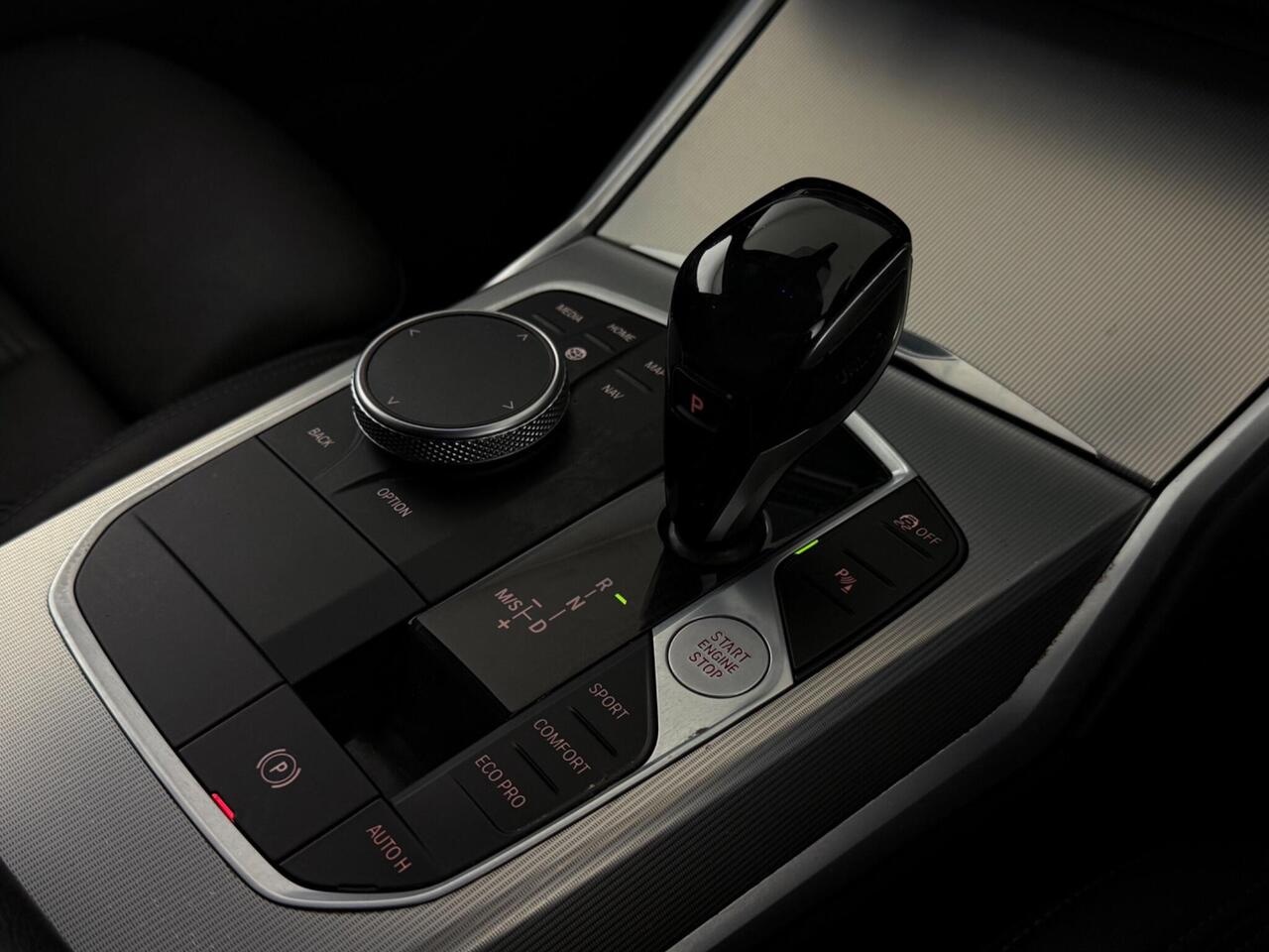 BMW 3 Series thumbnail Interior Front