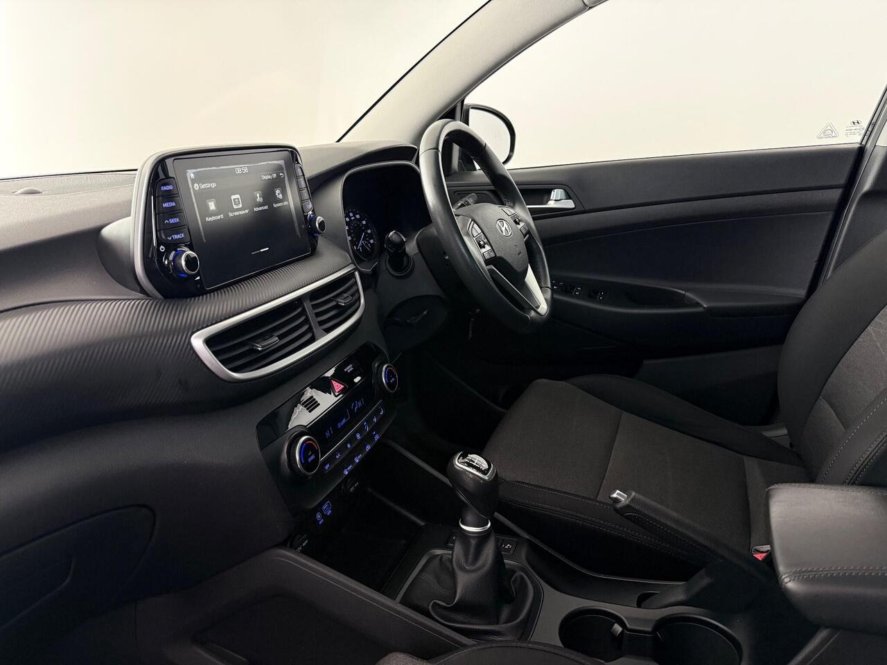 Hyundai TUCSON thumbnail Interior Front