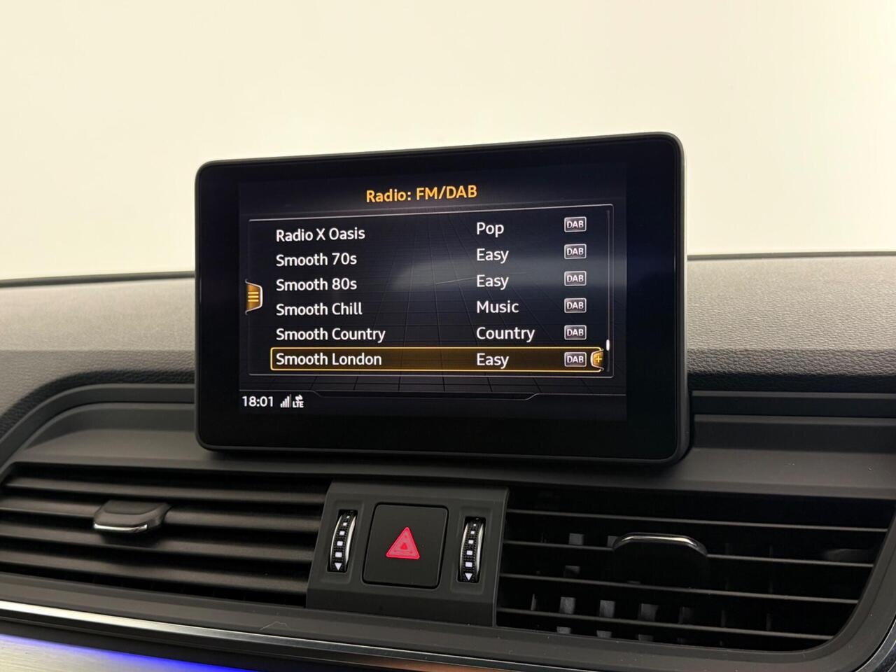Audi Q5 thumbnail Infotainment System