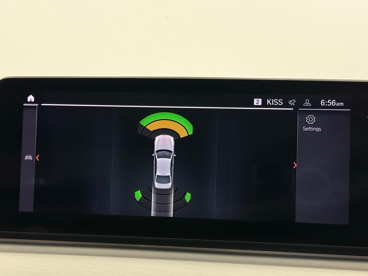 BMW 5 Series thumbnail Infotainment System