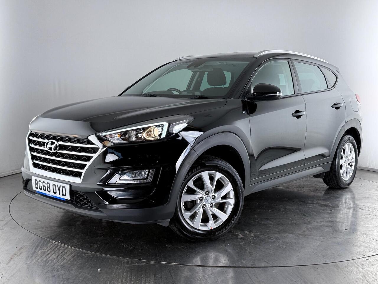 Hyundai TUCSON thumbnail Front Left