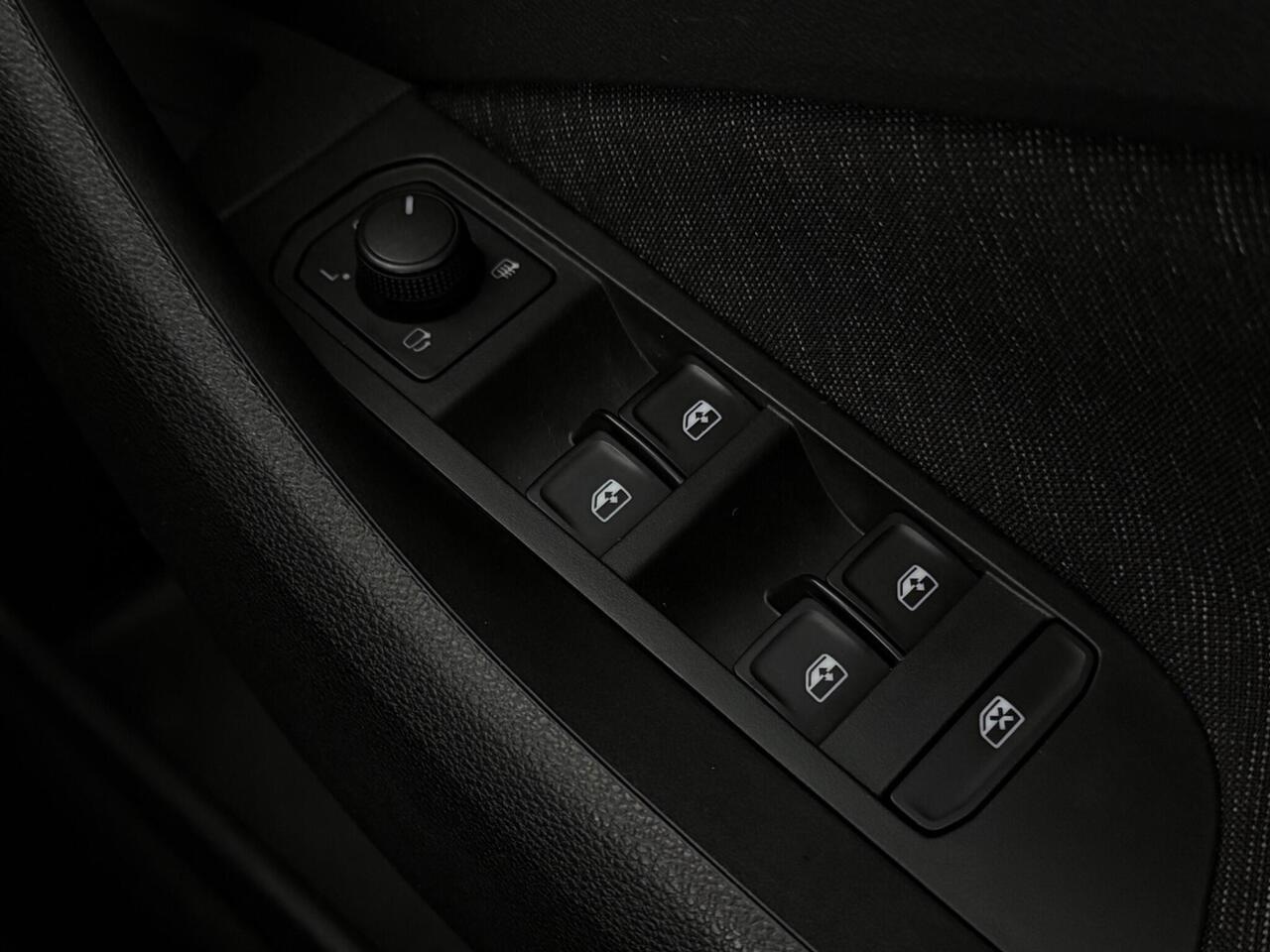 Skoda Kamiq thumbnail Misc Controls