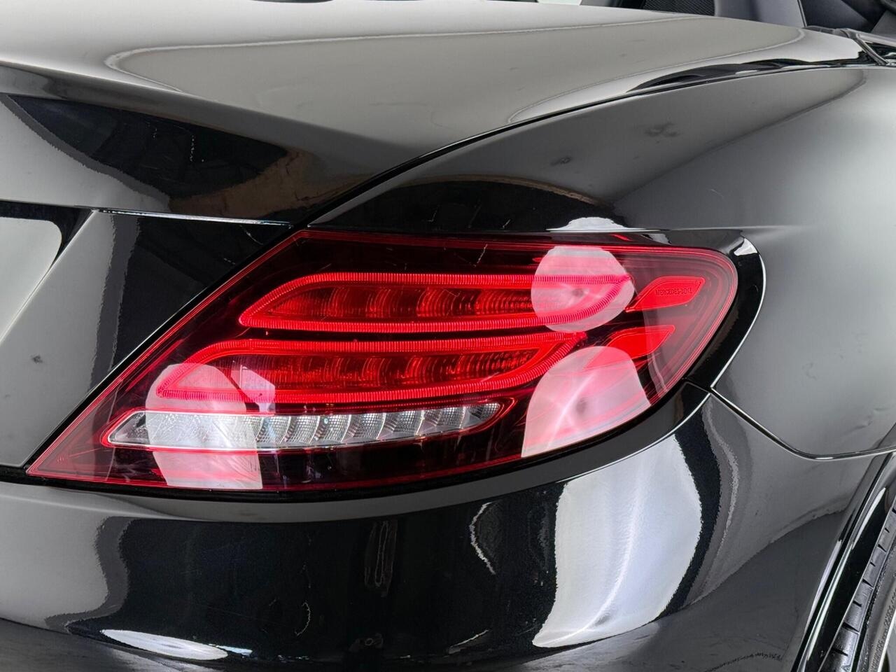 Mercedes-Benz SLC thumbnail Lights Rear
