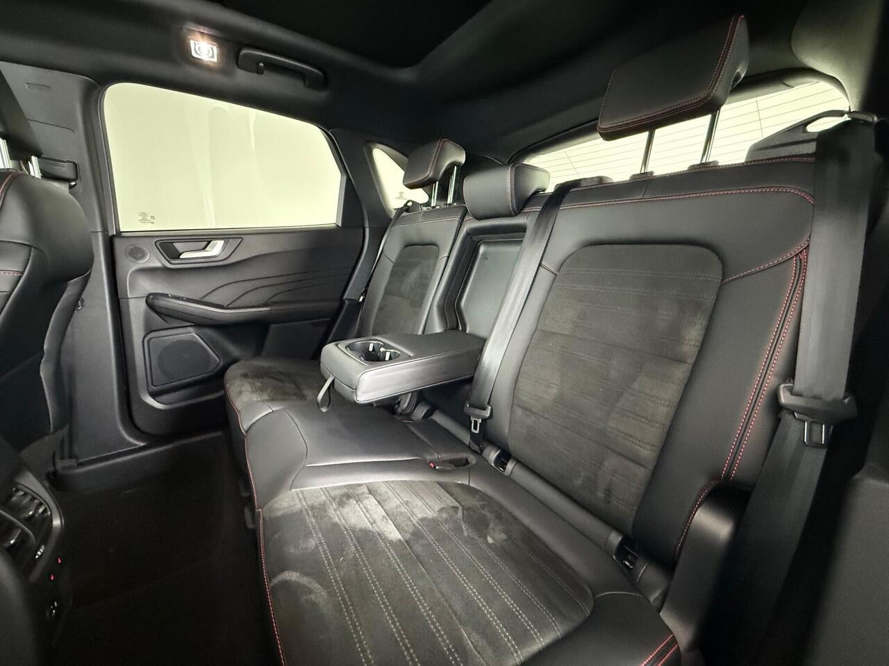 Ford Kuga thumbnail Seats Rear